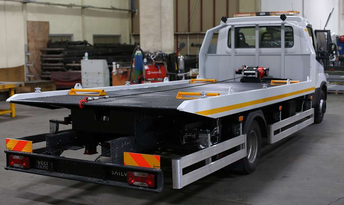 sliding-platform-recovery-truck-111112.jpg