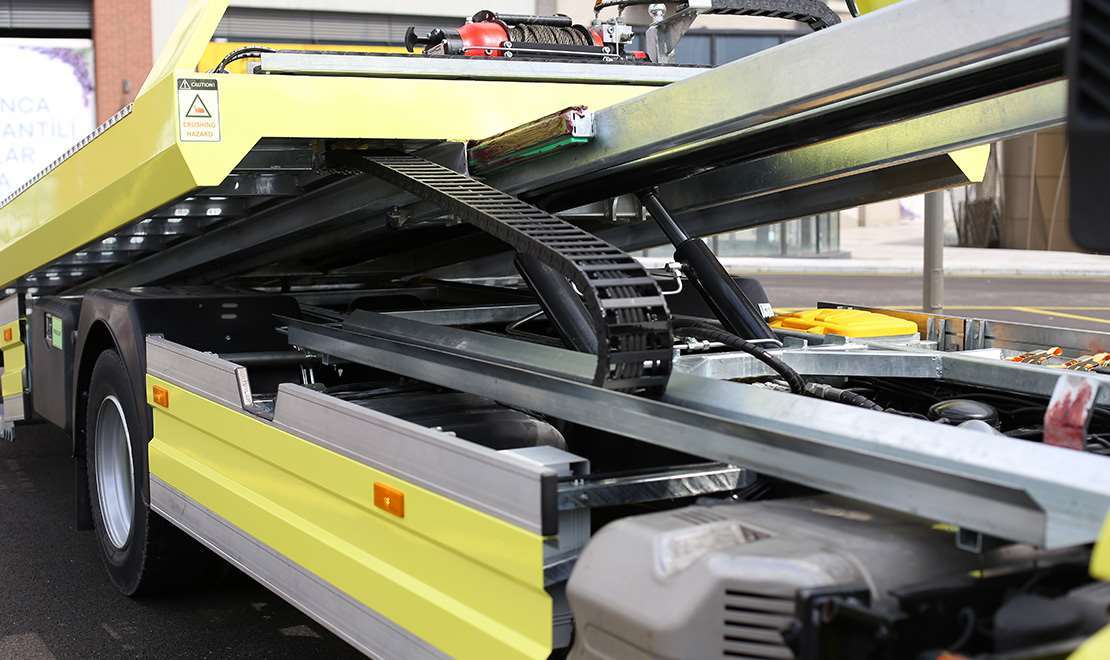 sliding-platform-recovery-truck-111117.jpg